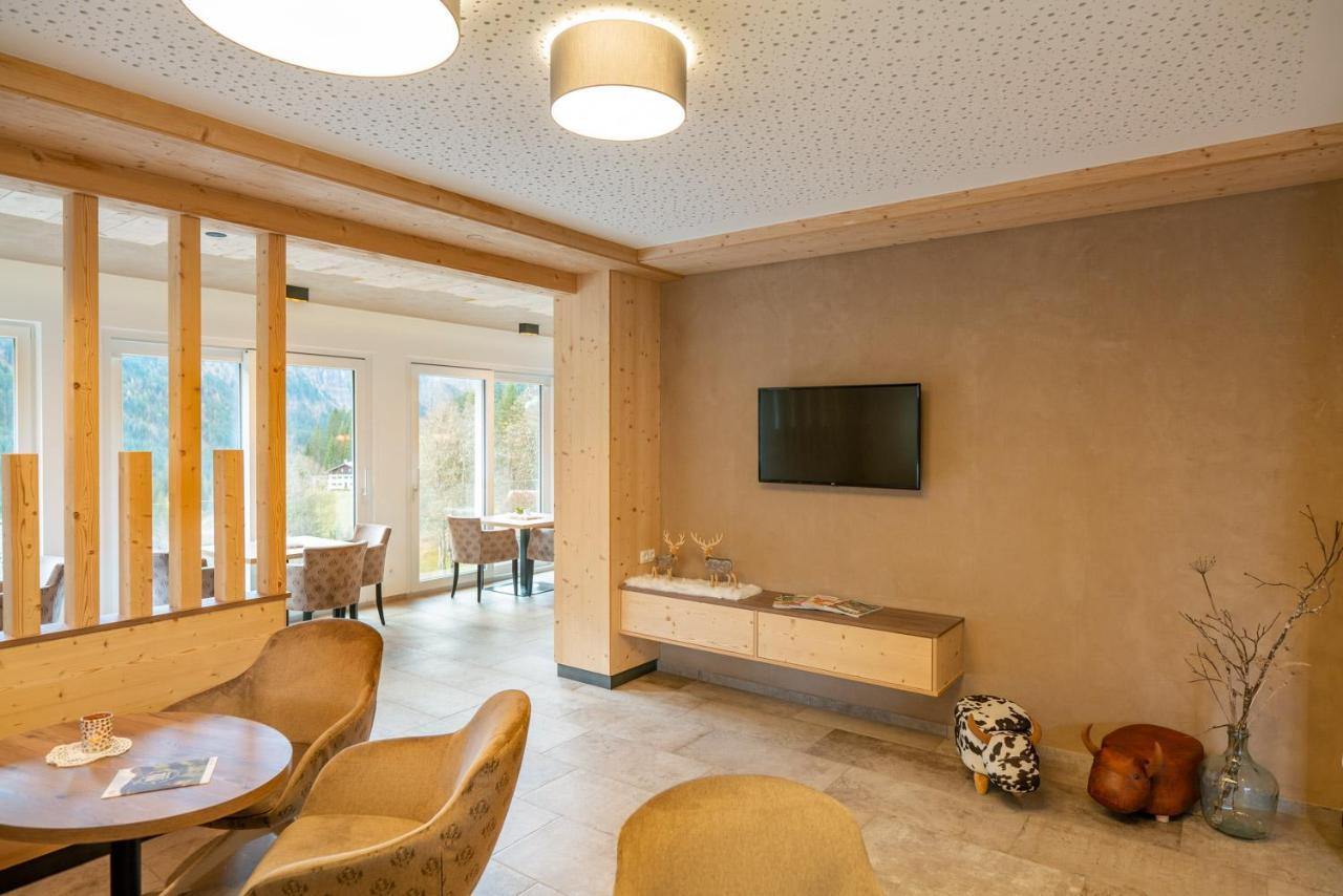 Hotel Tiroler Herz Hinterhornbach Bagian luar foto