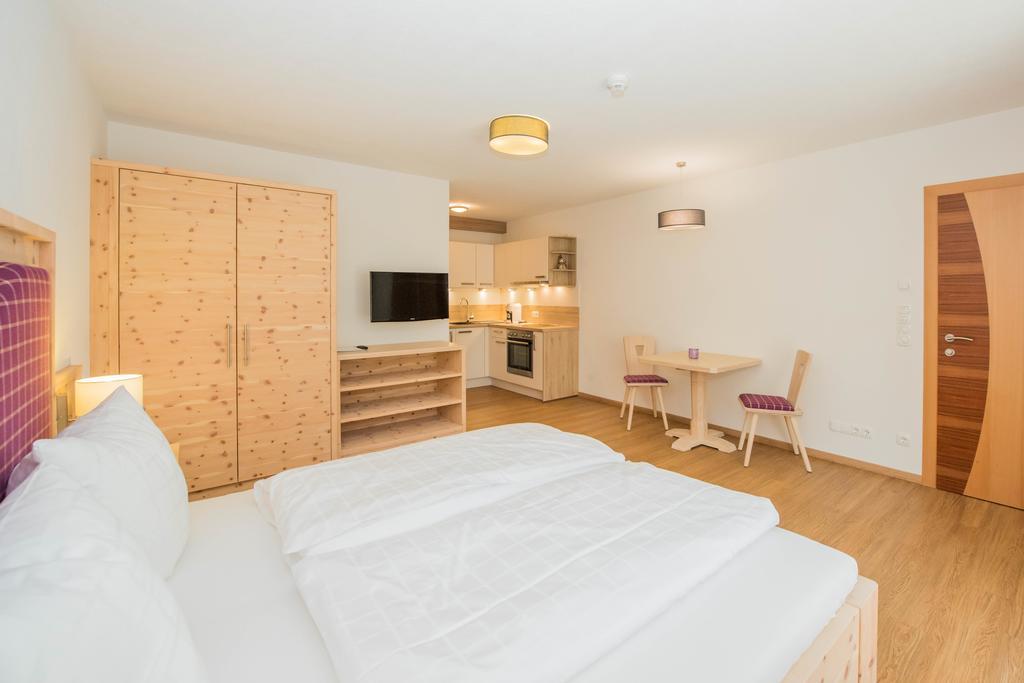 Hotel Tiroler Herz Hinterhornbach Bagian luar foto