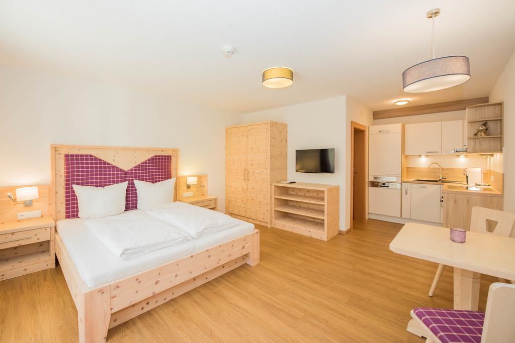 Hotel Tiroler Herz Hinterhornbach Bagian luar foto