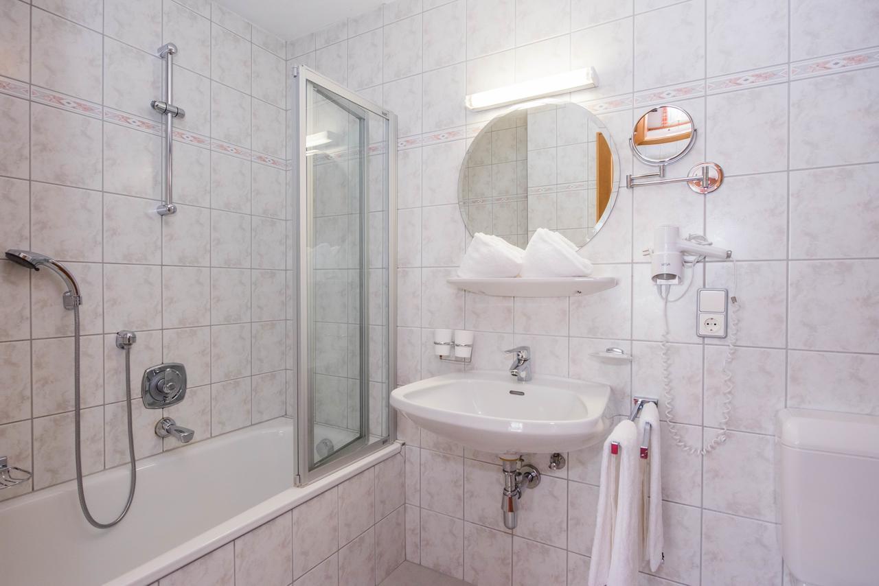 Hotel Tiroler Herz Hinterhornbach Bagian luar foto